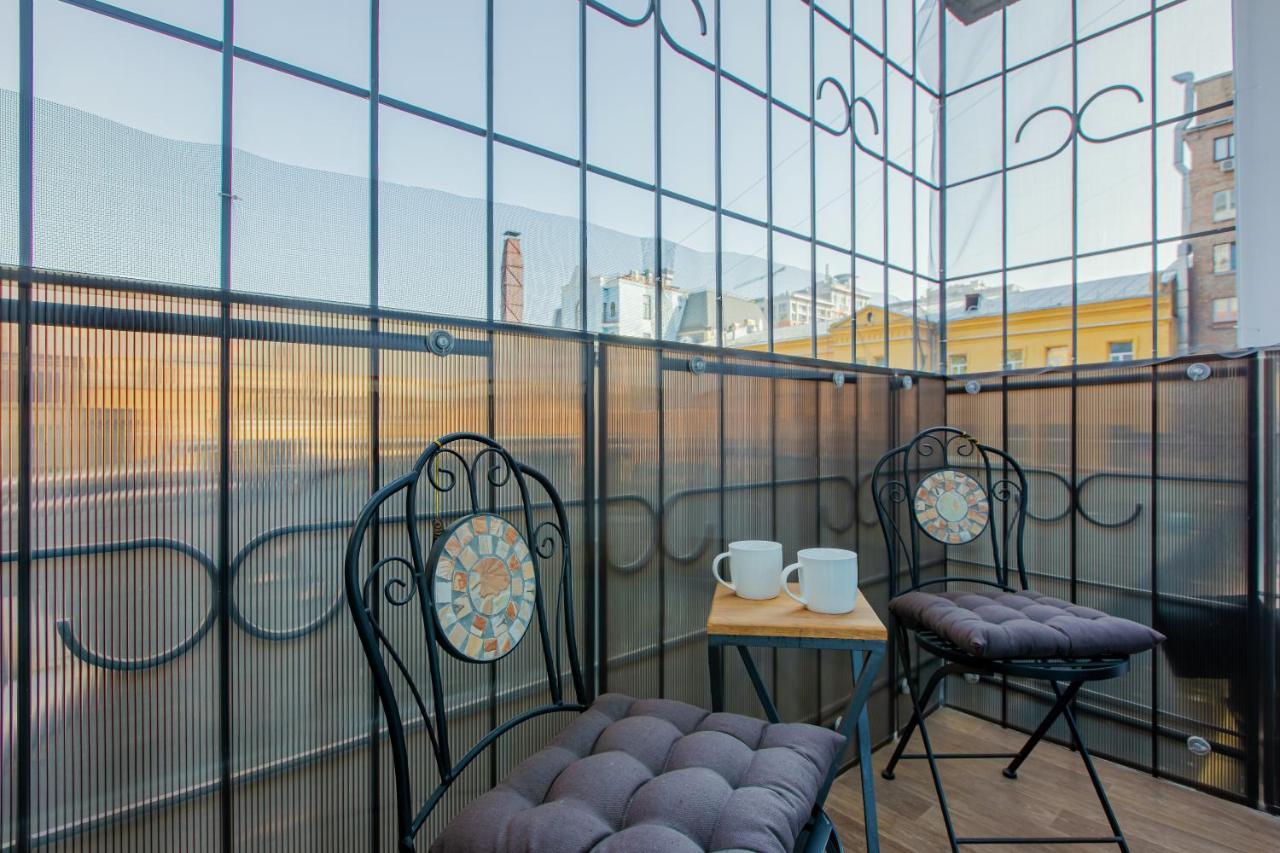 Big Jacuzzi , Sauna , Khreshchatyk Apartments Kiev Exteriör bild